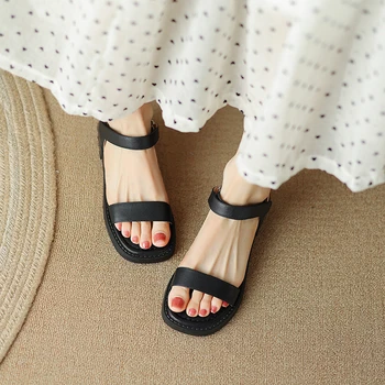 Jednostavne sandale, ljetne, dnevne ravnim cipelama