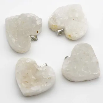 Moda Prirodni Kamen Neobrađeni Rude White Crystal Klaster Ljubav Srce Privjesak Ogrlica Nepravilnog Liječenja Uzorci Ukras Crafts4PCS