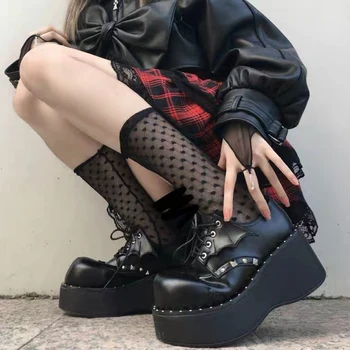 Y2K, cipele u stilu punk-готик sa zakovicama za djevojčice, Mary Janes, ženske slatka cipele-brod na танкетке, 2023, cipele od lakirane kože